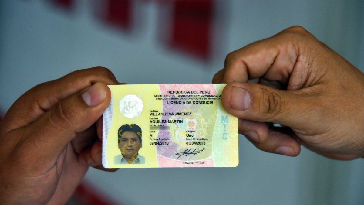 ¿Qué documentos necesito para alquilar un auto en Piura?